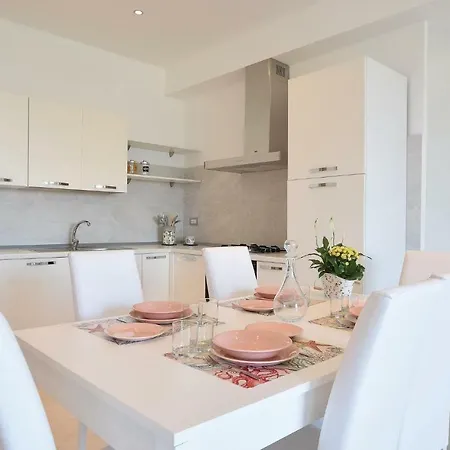 Apt. 6 Cirella
